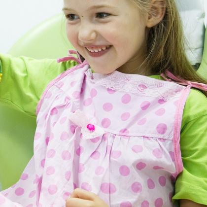 Gyermekfogászati kisokos: hogyan készüljünk a picivel az első fogászati vizsgálatra?