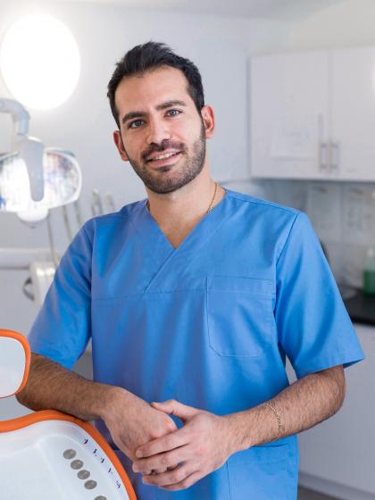 Dr. Mahyar Ilanlou - Fogorvos