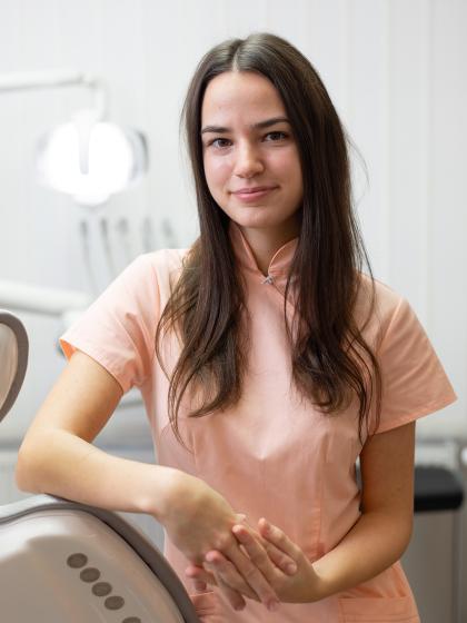 Csőkör Jordána - Fogászati asszisztens